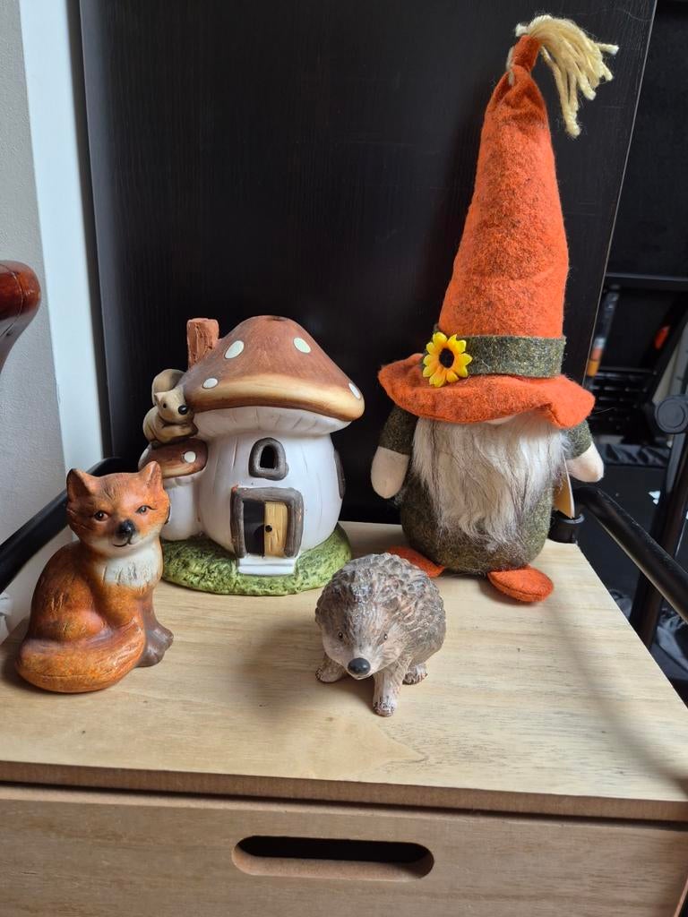 Herfstdecoratie: Kabouter, Vos, Egel & Paddenstoelhuis, Ophalen of Verzenden, Zo goed als nieuw