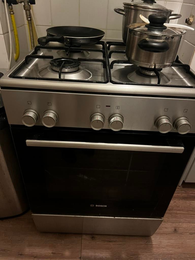 Fornuis, Witgoed en Apparatuur, Fornuizen, 60 cm of meer, Zo goed als nieuw, Gas, Vrijstaand