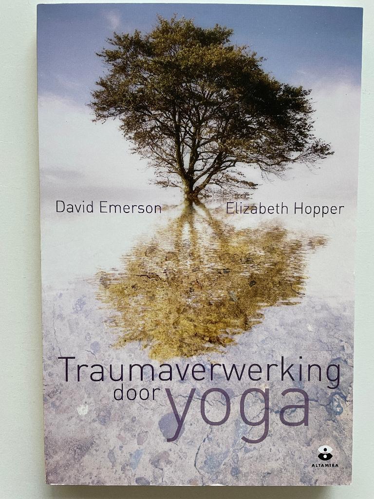 Traumaverwerking door yoga (nieuw), Boeken, Meditatie of Yoga, Verzenden, Nieuw, David Emerson