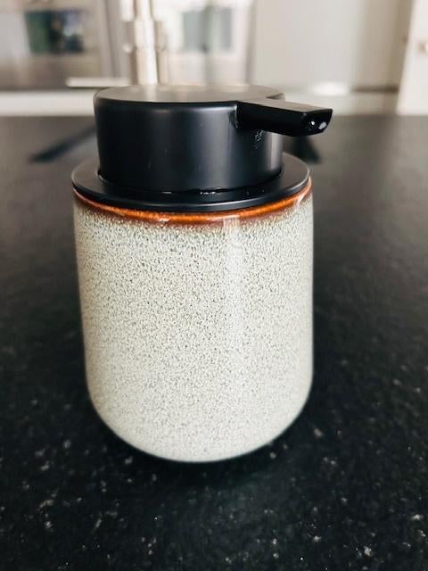 Porselein zeeppomp- Zeepdispenser - Nieuw, Ophalen of Verzenden, Nieuw, Overige typen