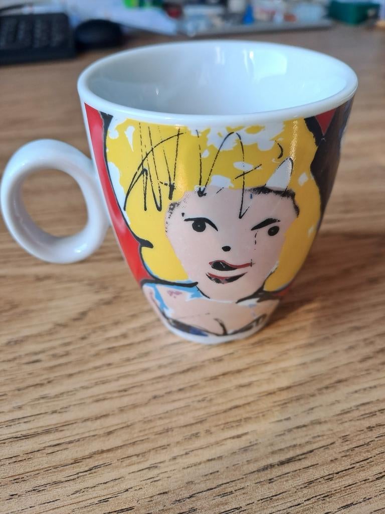 Herman Brood Espresso kopje met pop-art design, Huis en Inrichting, Ophalen of Verzenden, Zo goed als nieuw, Overige stijlen, Kop(pen) en/of Schotel(s)