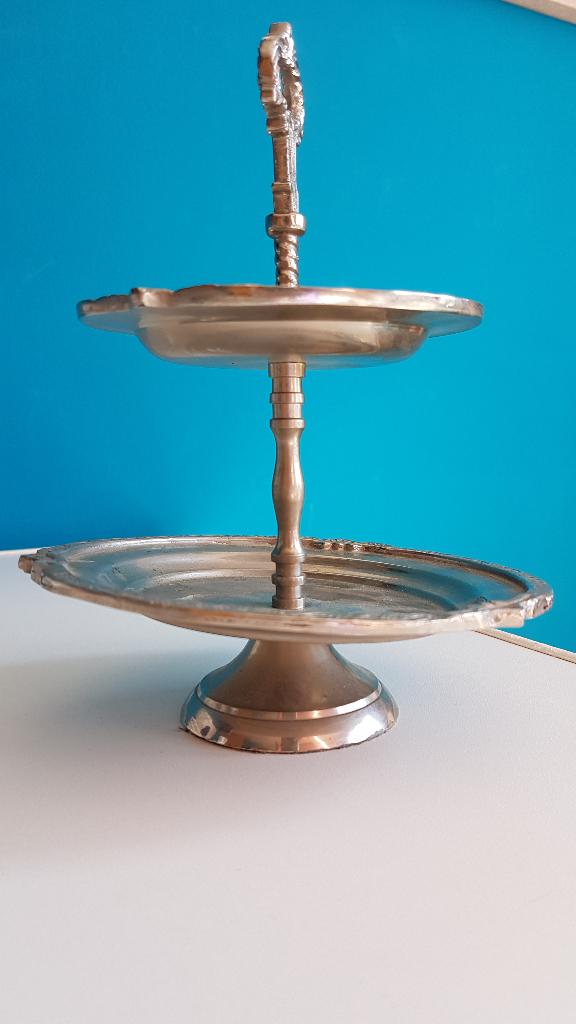 Etagiere, 2 lagen, ca. 22 cm. hoog, gebruikt, Ophalen of Verzenden