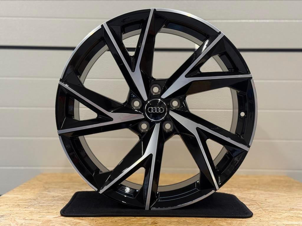 Nieuw Setje 19” Audi RSQ3 Look A3 A4 A6 Q2 Q3 S3 R8, Velg(en), Nieuw, All Season, Personenwagen