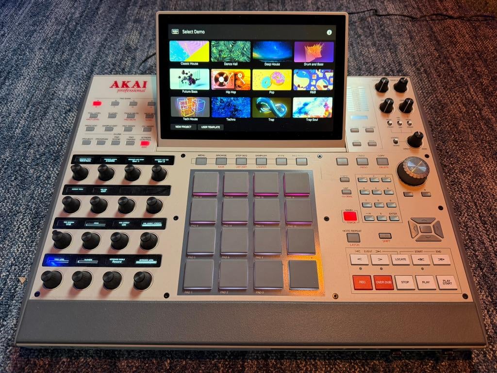Akai MPC X SE, Muziek en Instrumenten, Samplers, Ophalen, Zo goed als nieuw