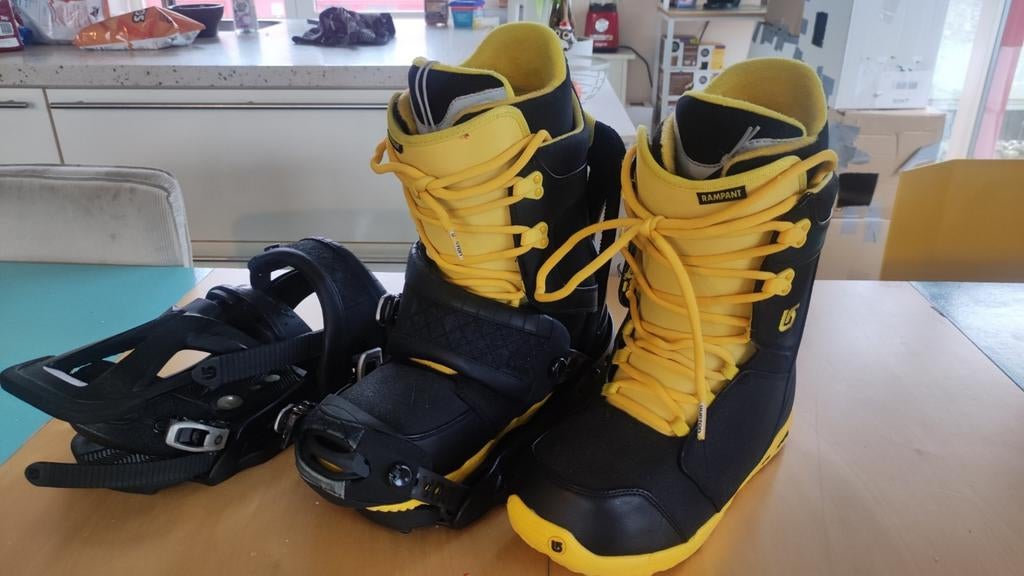 Burton snowboardschoenen + mission est bindingen, maat 43, Ophalen, Bindingen
