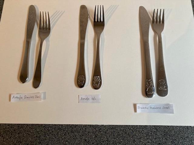 3 sets kinderbestek mes en vork 2x Amefa,1x Ernesto á €3,00, Ophalen of Verzenden, Zo goed als nieuw, Rvs of Chroom, Vaatwasserbestendig