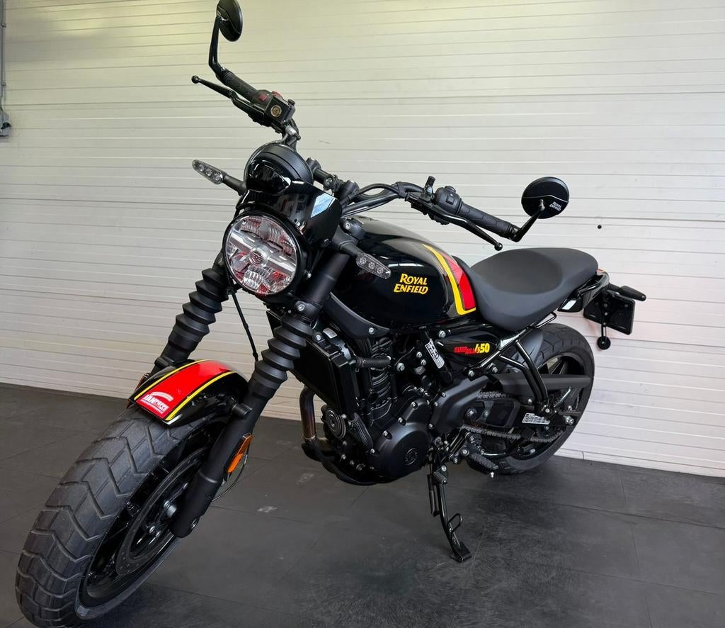 Jonge en gave Royal Enfield Guerrilla 450! - foto 3