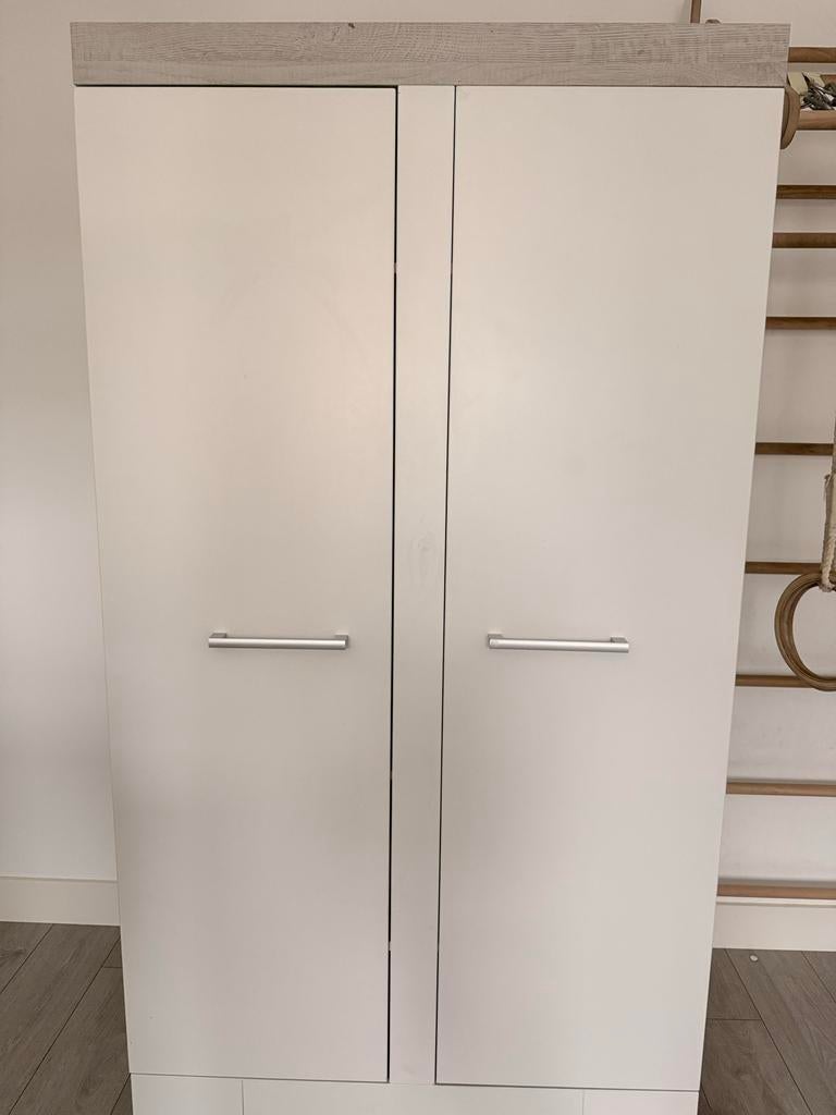 Ruime TWF Futura kledingkast met deuren, Kunststof, 100 tot 150 cm, Ophalen of Verzenden, Zo goed als nieuw