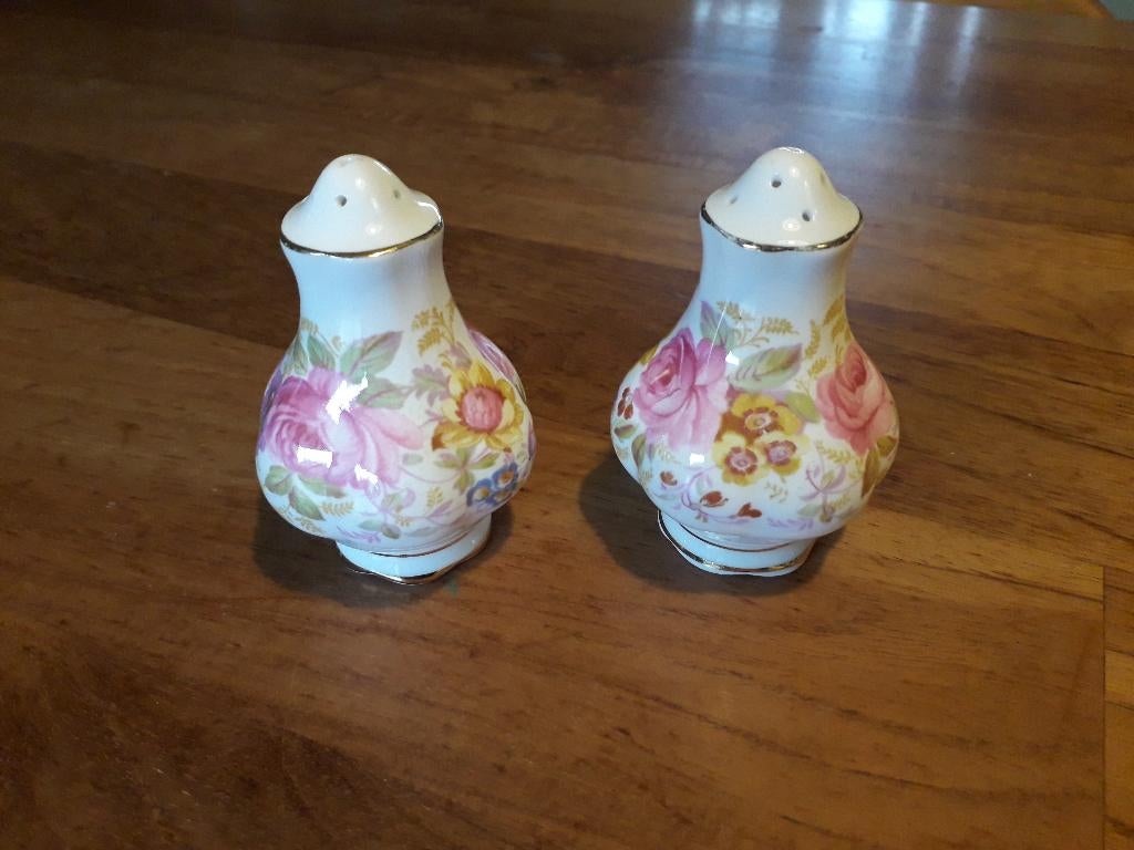 Vintage Royal Albert Serena Peper en Zoutstel 1945-1977, Ophalen of Verzenden