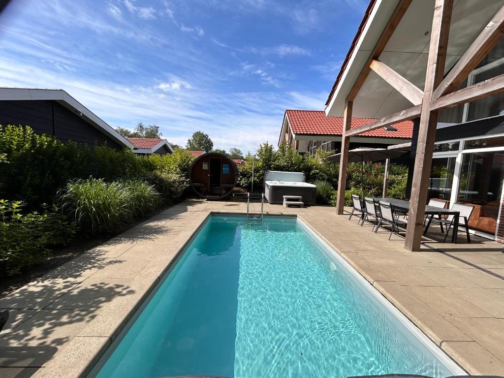 Gastfavoriet 9.2: Luxe villa met zwembad, jacuzzi en sauna, Vakantie, Vakantiehuizen | Nederland, 4 of meer slaapkamers, Recreatiepark