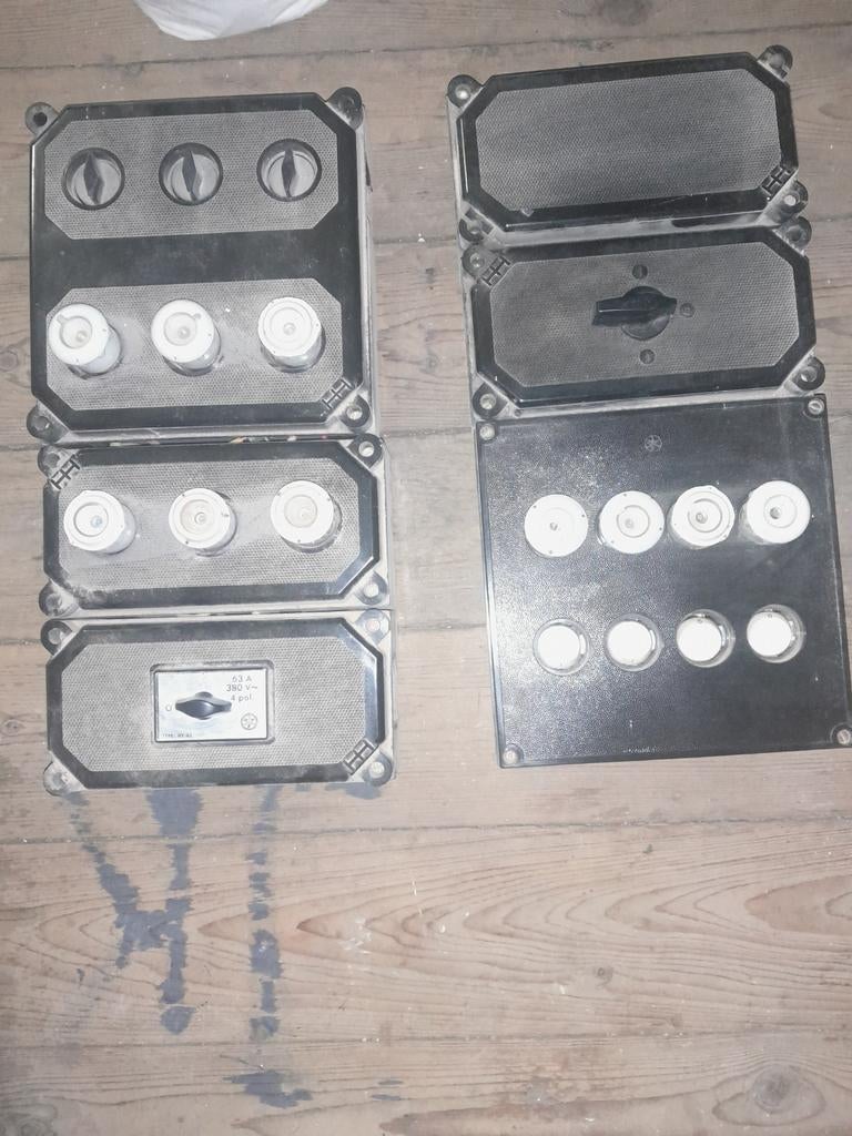 2 x groepenkast stoppen 4 polig 400Volt, Ophalen, Gebruikt, Overige typen