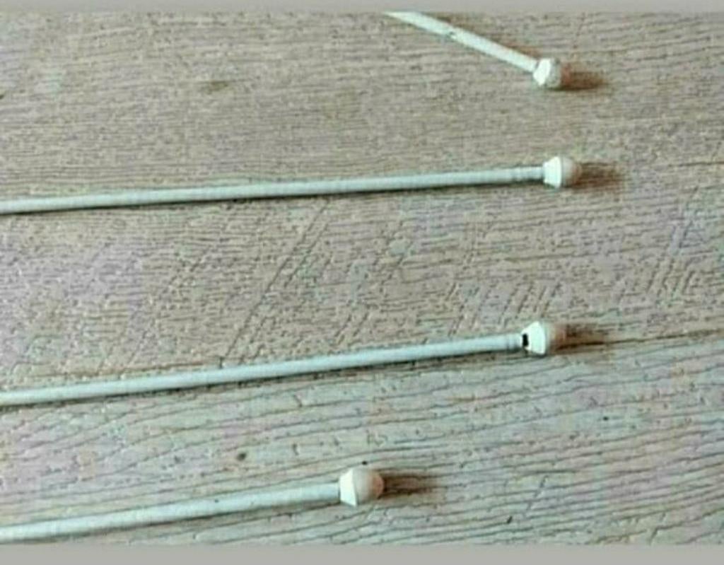 1970,VALLETJE,uitrekbaar!,knop,Vitrage,wit,raam,metaal,Roede, Ophalen of Verzenden, Huis en Inrichting