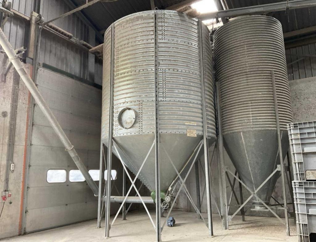 Grote veevoer silo's met elevator, Zakelijke goederen, Ophalen