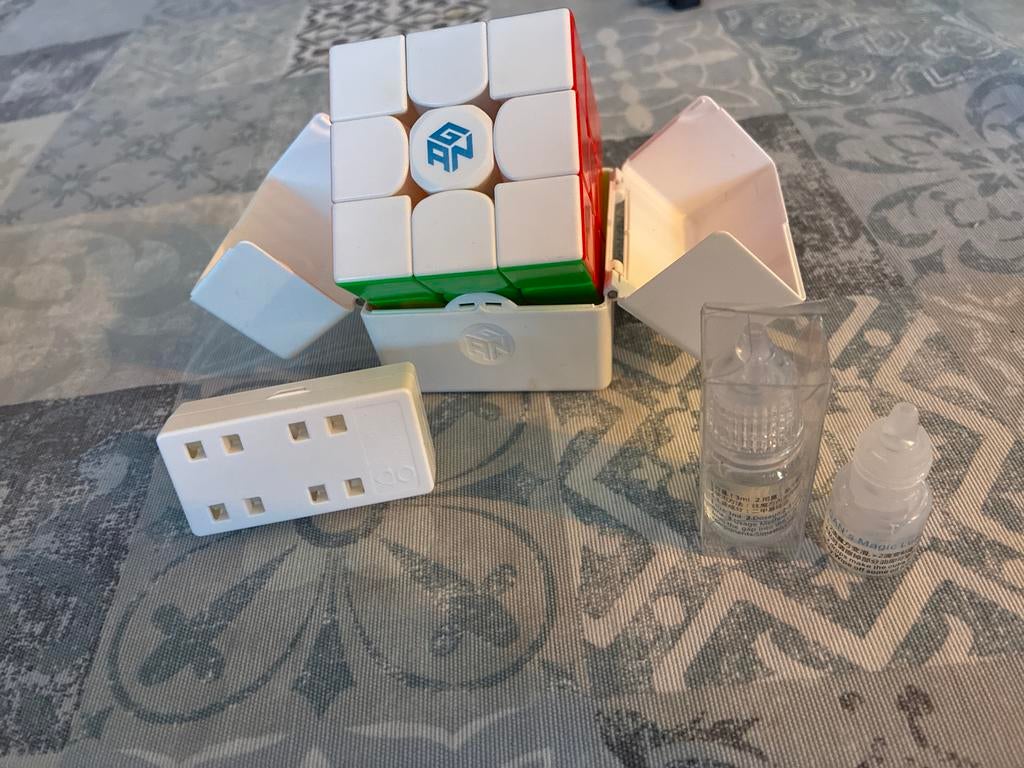 Gan cube 11m pro met lube!, Ophalen of Verzenden, Minder dan 500 stukjes, Nieuw, Rubik's of 3D-puzzel