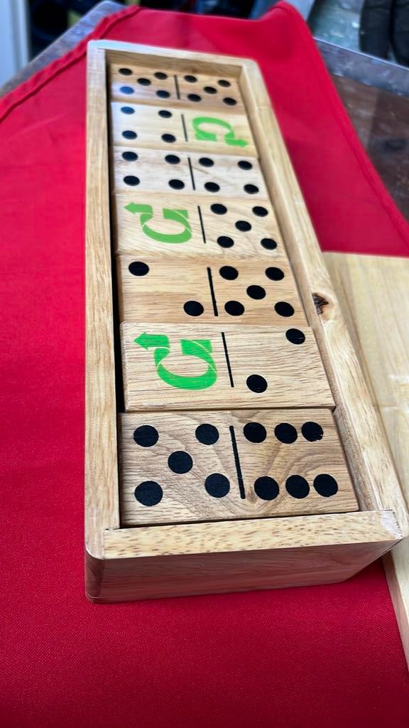 Domino stenenspel van hout en groot formaat, Ophalen of Verzenden