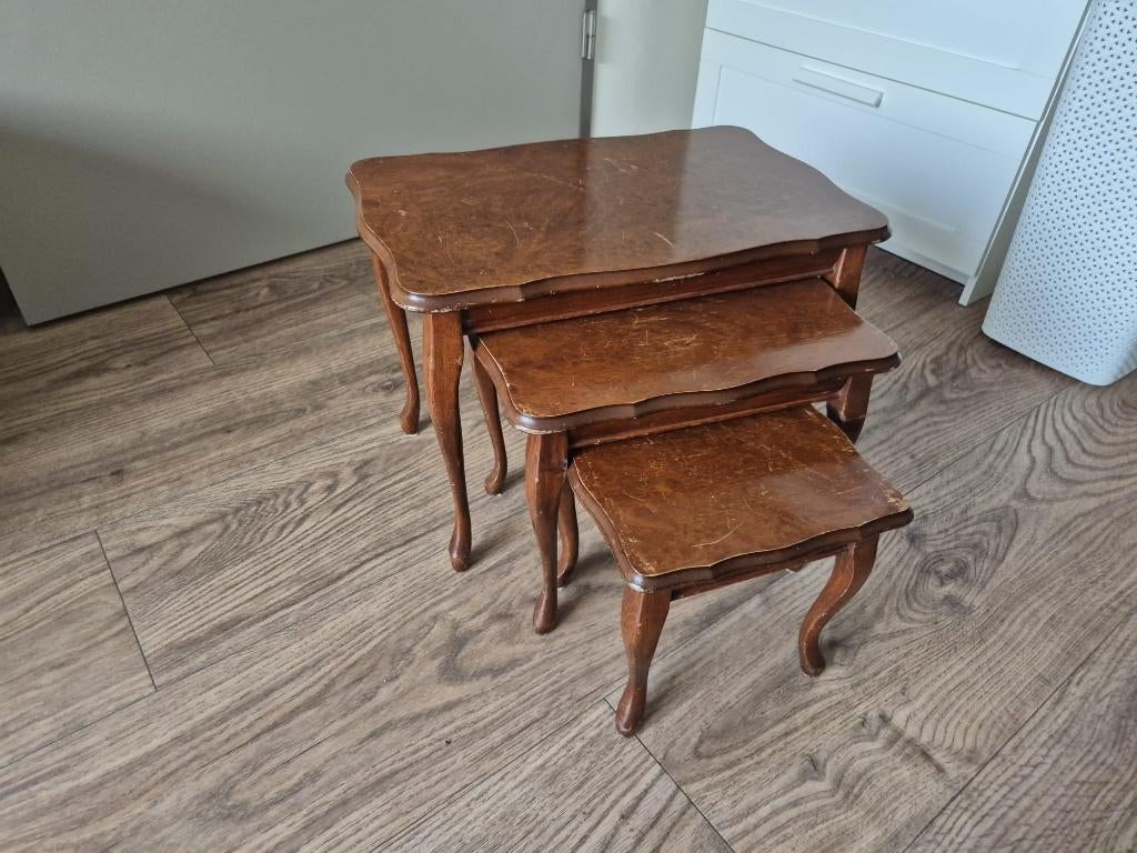 3-delig bijzettafel setje wortelnoten, Ophalen