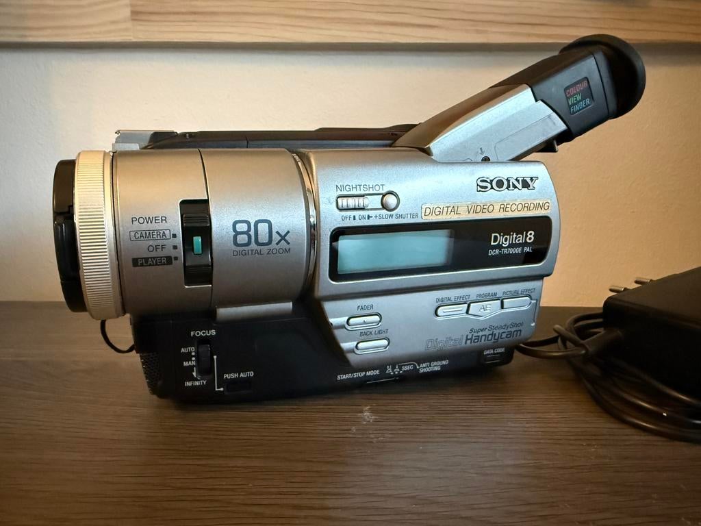 Sony TR7000e Hi8 - DIGITAL8 - Video8 USB Camcorder, Ophalen of Verzenden, Hi 8, Camera
