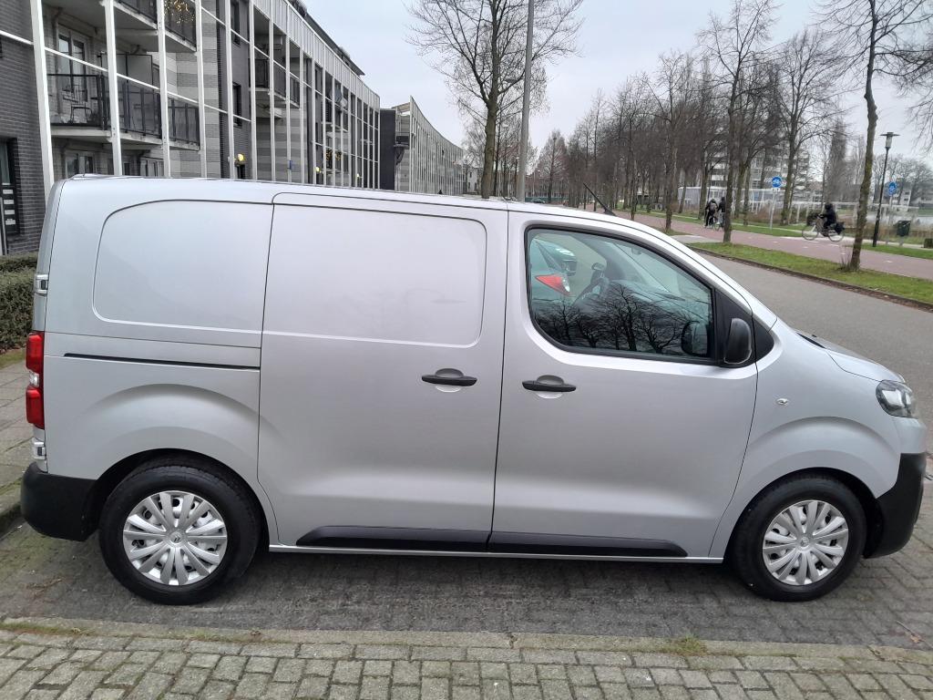 Chauffeurs gezocht, Koeriersdiensten