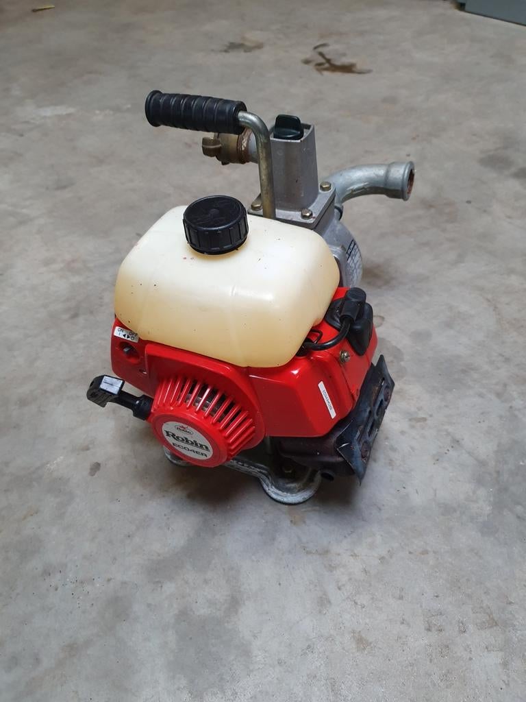 Robin waterpomp, Ophalen, Gebruikt, Handmatig, Beregeningspomp