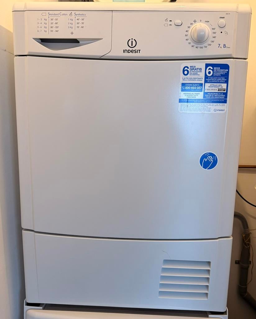 Indesit Wasdroger - Maakt Geluid, Ophalen, 6 tot 8 kg, Gebruikt, Voorlader