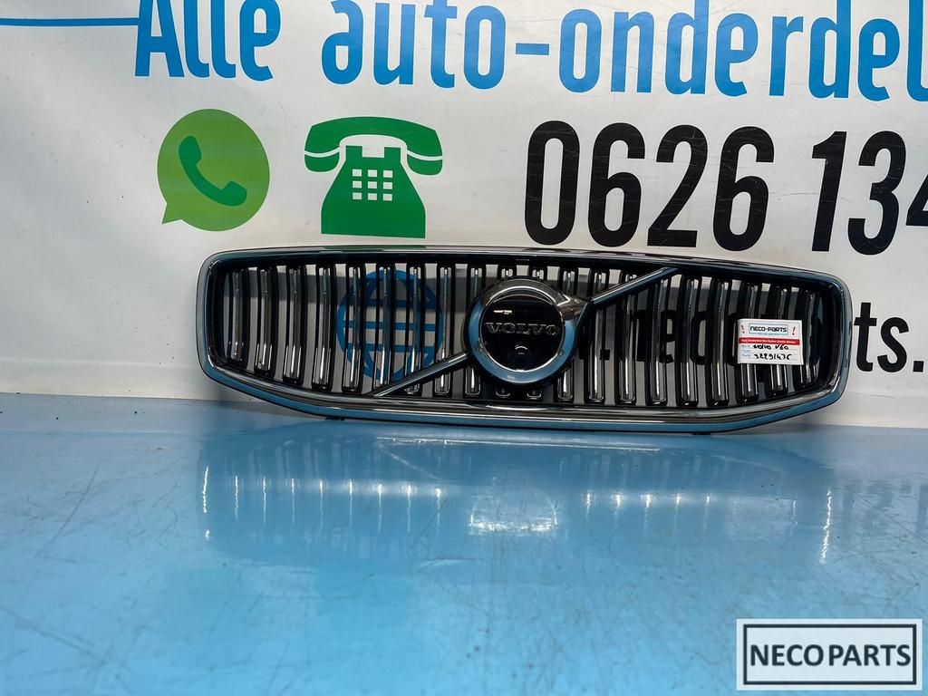 VOLVO V60 S60 GRILL GRIL BUMPERGRILL BUMPER ALLES LEVERBAAR, Ophalen of Verzenden, Gebruikt, Volvo, Bumper
