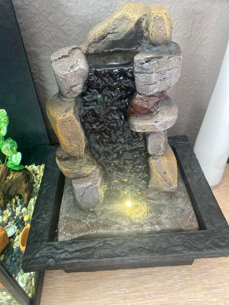 Decoratieve waterornament / fontein, Ophalen of Verzenden, Zo goed als nieuw, Kunststof, Waterornament