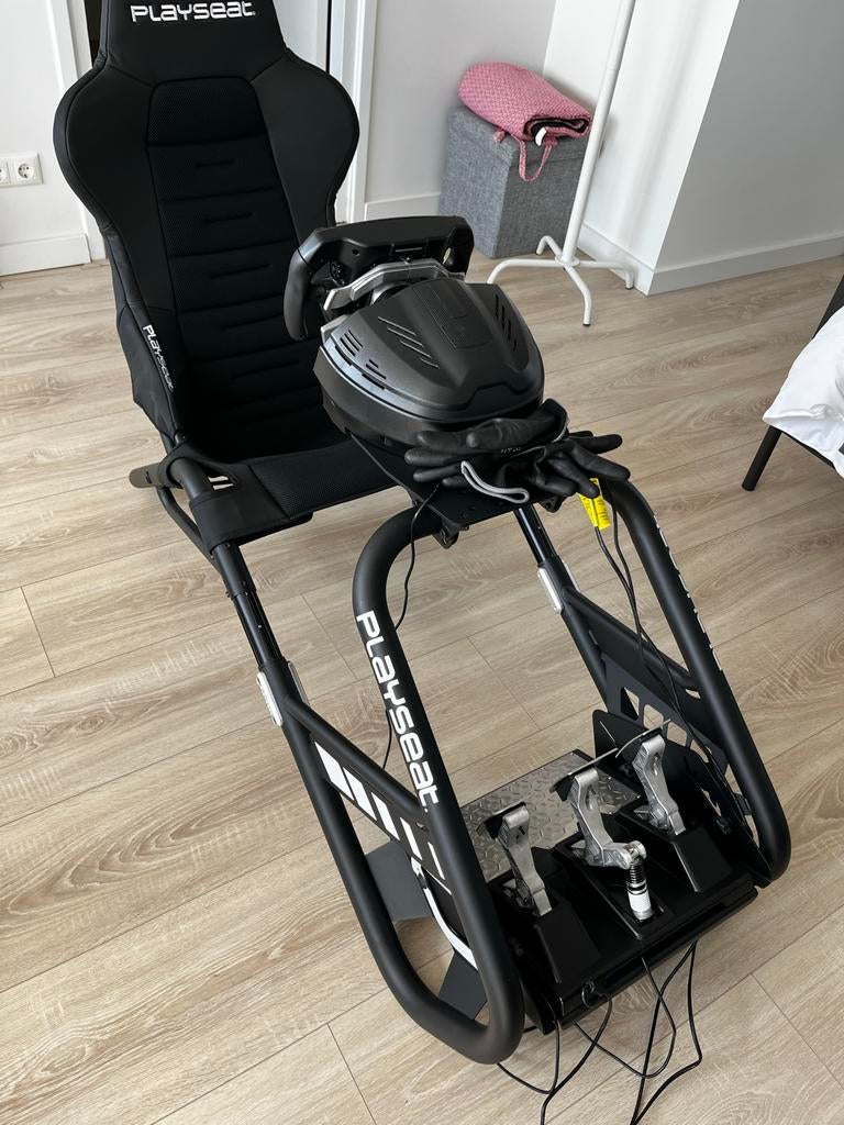 Playseat Trophy + Thrustmaster SF1000 & Pedalen (compleet), Ophalen, Zo goed als nieuw
