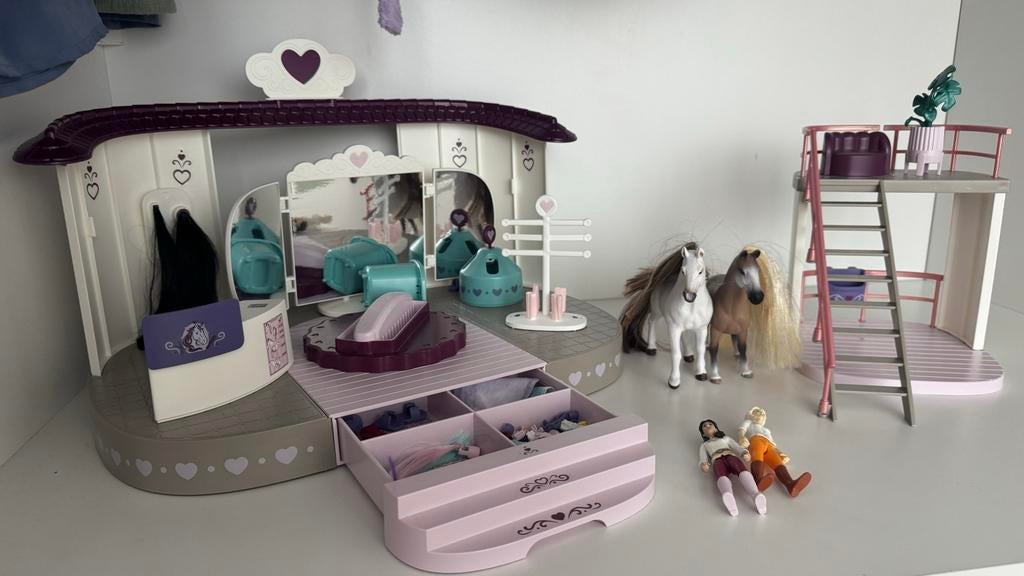 Leuke paardenstal met accessoires, Ophalen of Verzenden, Zo goed als nieuw, Overige typen