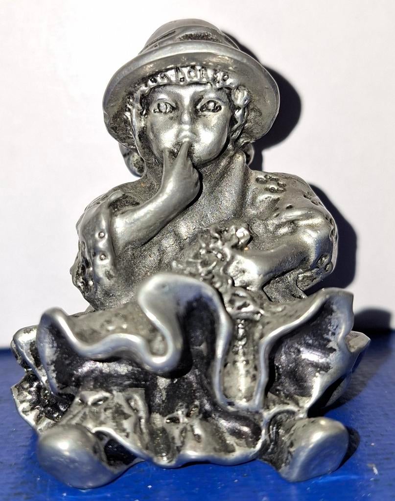 Engeltjes tin beeld zittend meisje, Antiek en Kunst, Antiek | Tin, Ophalen of Verzenden