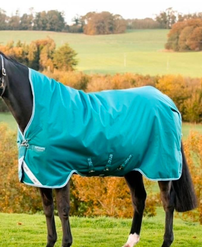 Amigo Bravo 12 Wug medium 250 gr, Dieren en Toebehoren, Paarden en Pony's | Dekens en Dekjes, Ophalen, Zo goed als nieuw