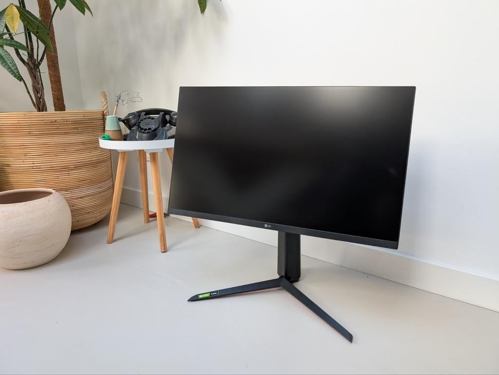 LG Ultragear 27GP850-B - 27 inch - 2560 x 1440 - 1ms, IPS, In hoogte verstelbaar, Zo goed als nieuw, 1 tot 2 ms