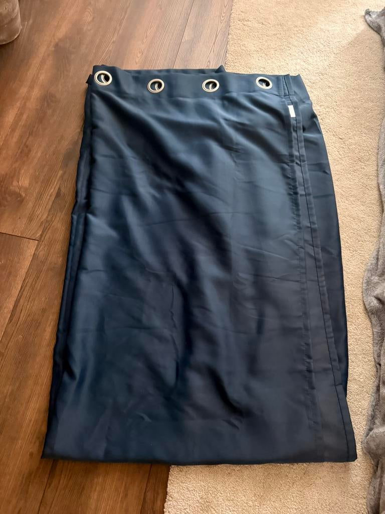 2x donkerblauwe verduiserde goedijnen 300x250 cm, Huis en Inrichting, Stoffering | Gordijnen en Lamellen, Ophalen, Gebruikt, 200 cm of meer