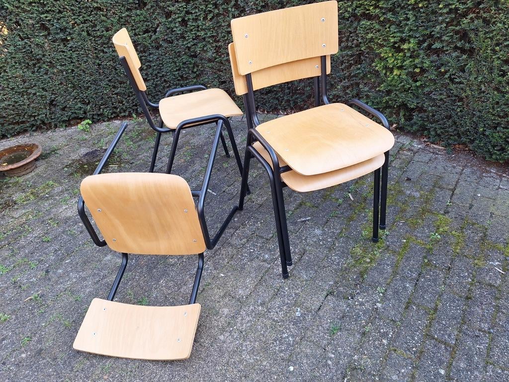 20 Prima stoelen van hout met metalen frame, stapelbaar, Ophalen, Overige kleuren, Zo goed als nieuw, Modern, zit prima