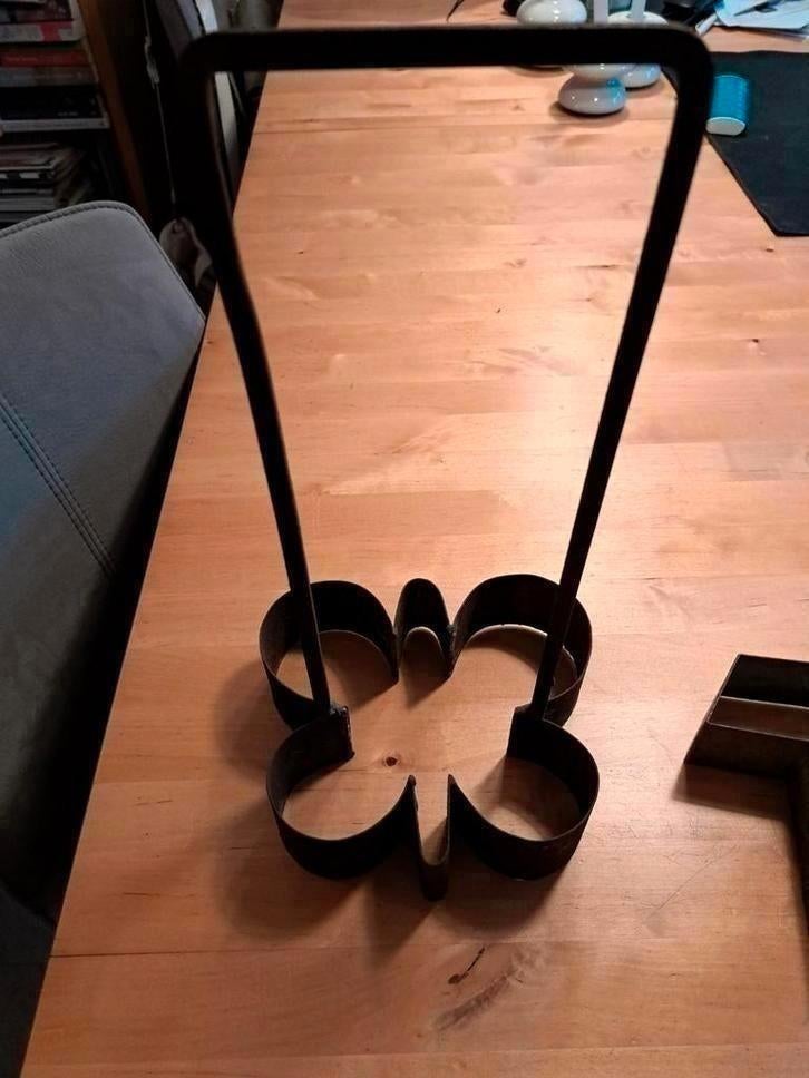 2 oude koekstekers/vormen voor het dompelen van deeg in olie, Antiek en Kunst, Ophalen of Verzenden