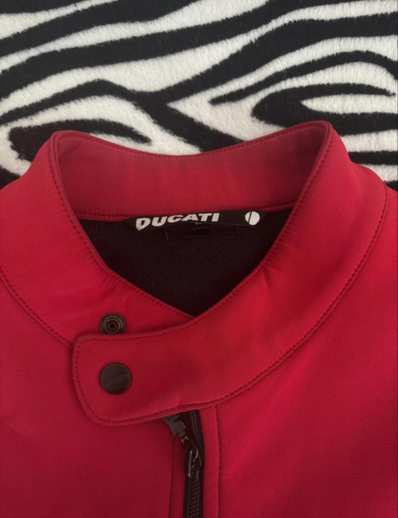 Ducati jasje/jackje - rood - Maat L, Motoren, Kleding | Motorkleding, Ophalen of Verzenden, Tweedehands, Heren, Jas | textiel