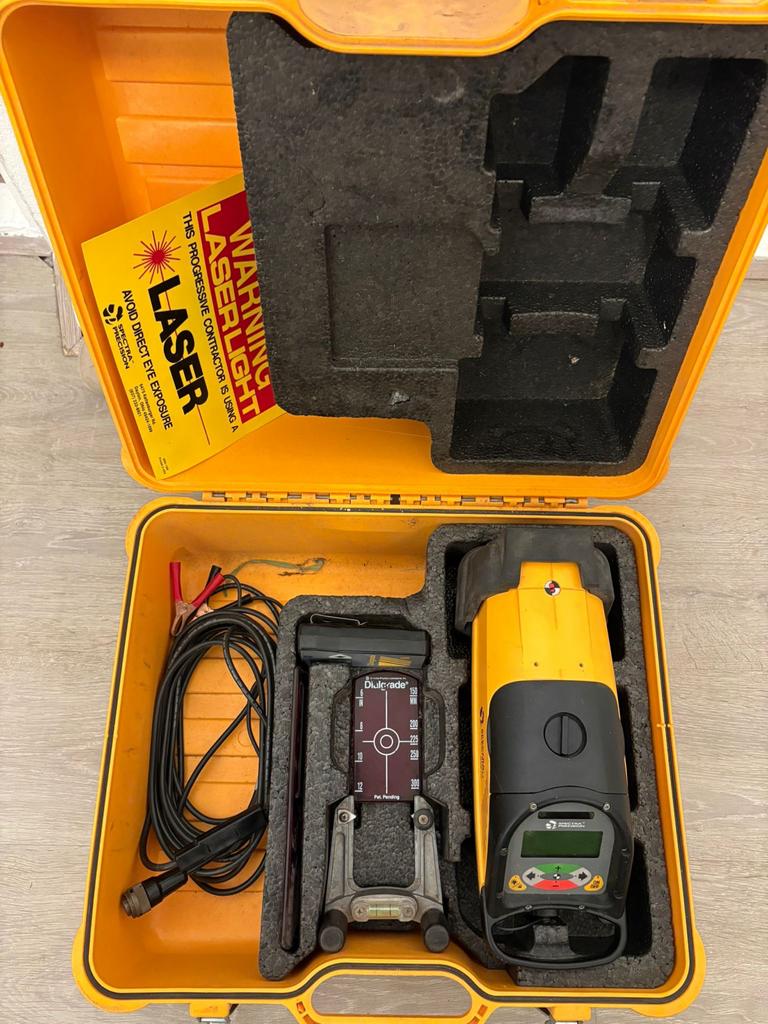 Spectra Precision N324 Laser met accessoires, Ophalen of Verzenden, Gebruikt, Afstand