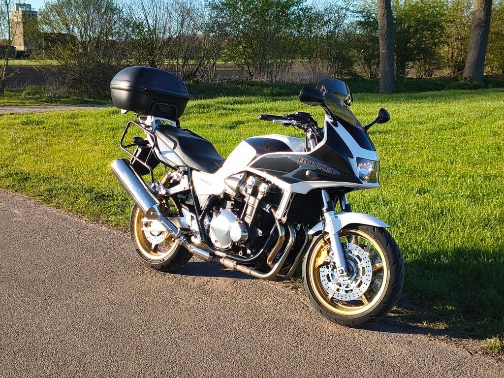 Honda CB1300SA, Motoren, Motoren | Honda, Particulier, Toermotor, meer dan 35 kW, 4 cilinders, Motorrijbewijs A, ABS, Handgeschakeld