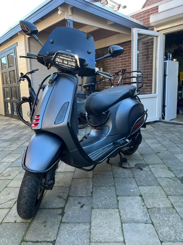 Vespa Sprint Full Option 2022 - Zo goed als nieuw, Ophalen, Overige modellen, Maximaal 45 km/u, Zo goed als nieuw
