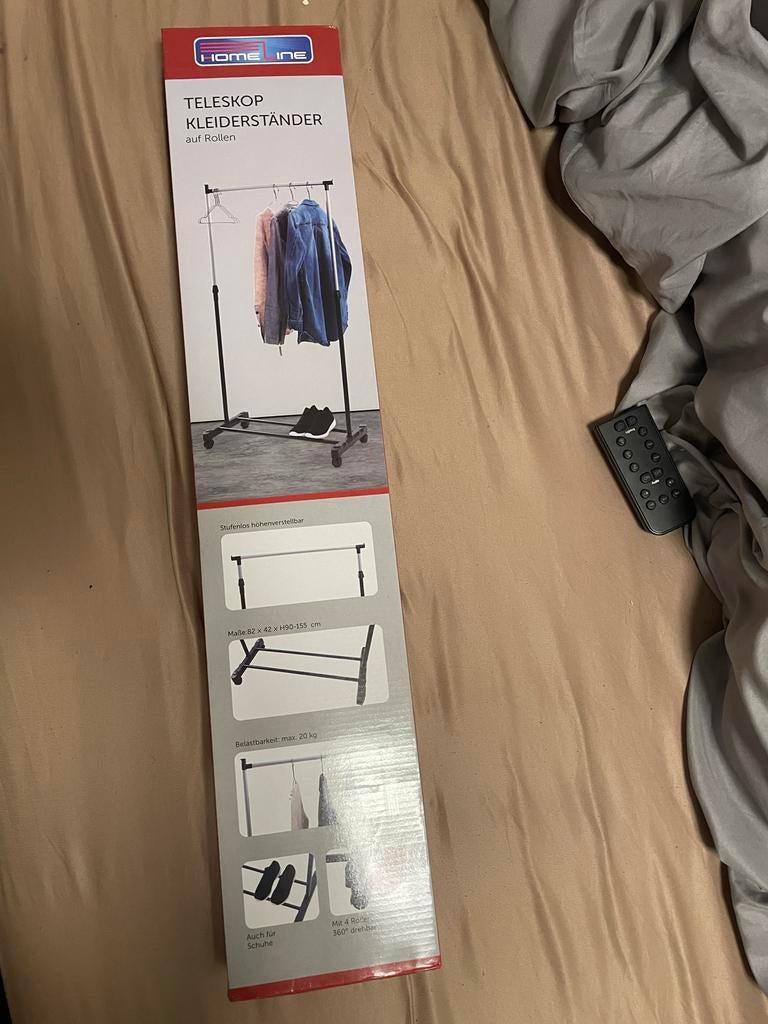 Nieuwe kledingrek op wielen - nog in verpakking, Kleding | Dames, Kledingrekken, Ophalen of Verzenden, Met wielen, Nieuw