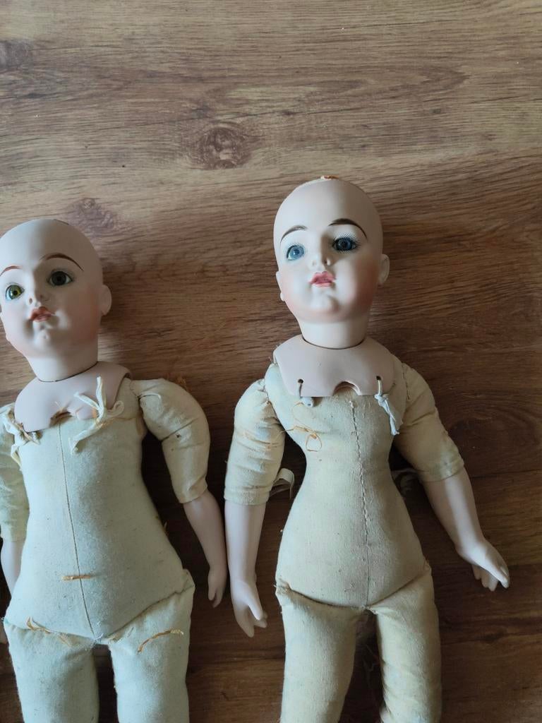 Poppen met stoffen lijf en porseleinen hoofd, Ophalen of Verzenden, Zo goed als nieuw, Pop