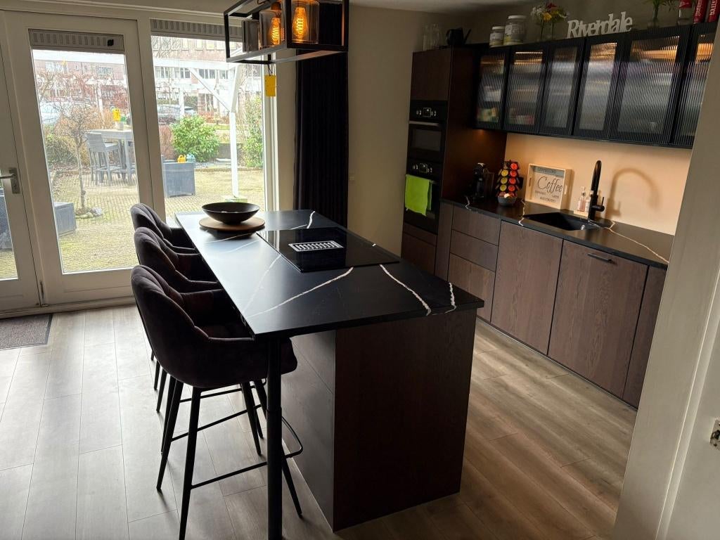 Moderne houtkleurige eilandkeuken compleet GEDEMONTEERD, Overige kleuren, Overige typen, Ophalen of Verzenden, Zo goed als nieuw