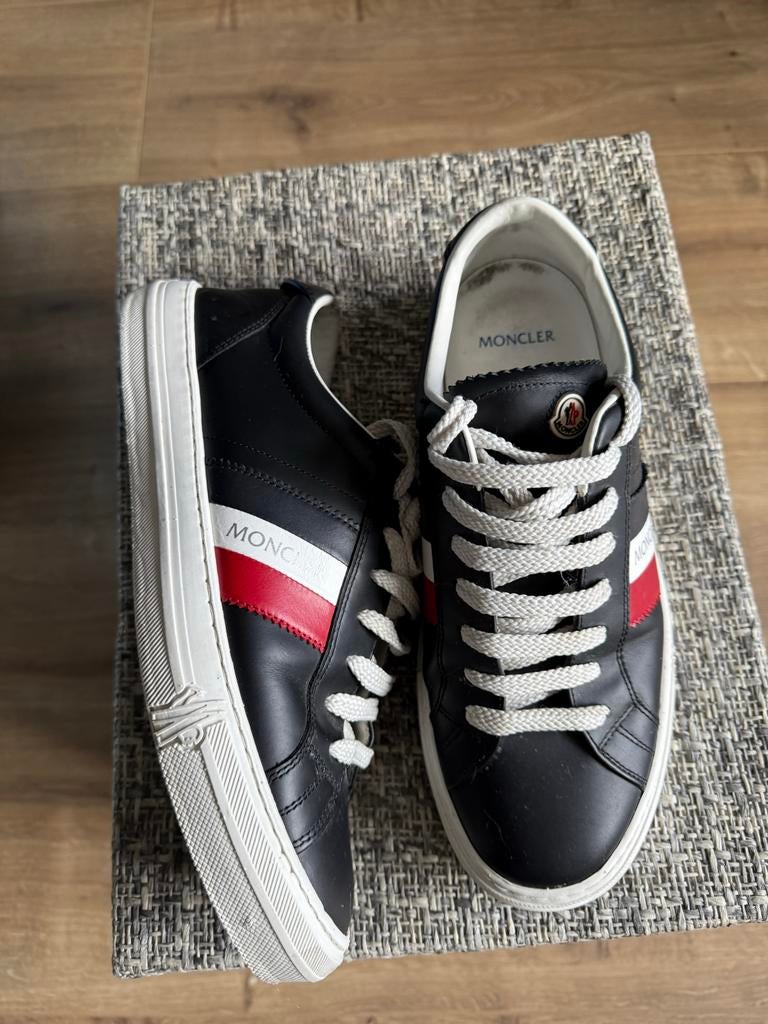 Moncler sneakers maat 40 - Nette staat, Kleding | Heren, Schoenen, Zwart, Ophalen of Verzenden, Sneakers of Gympen, Zo goed als nieuw