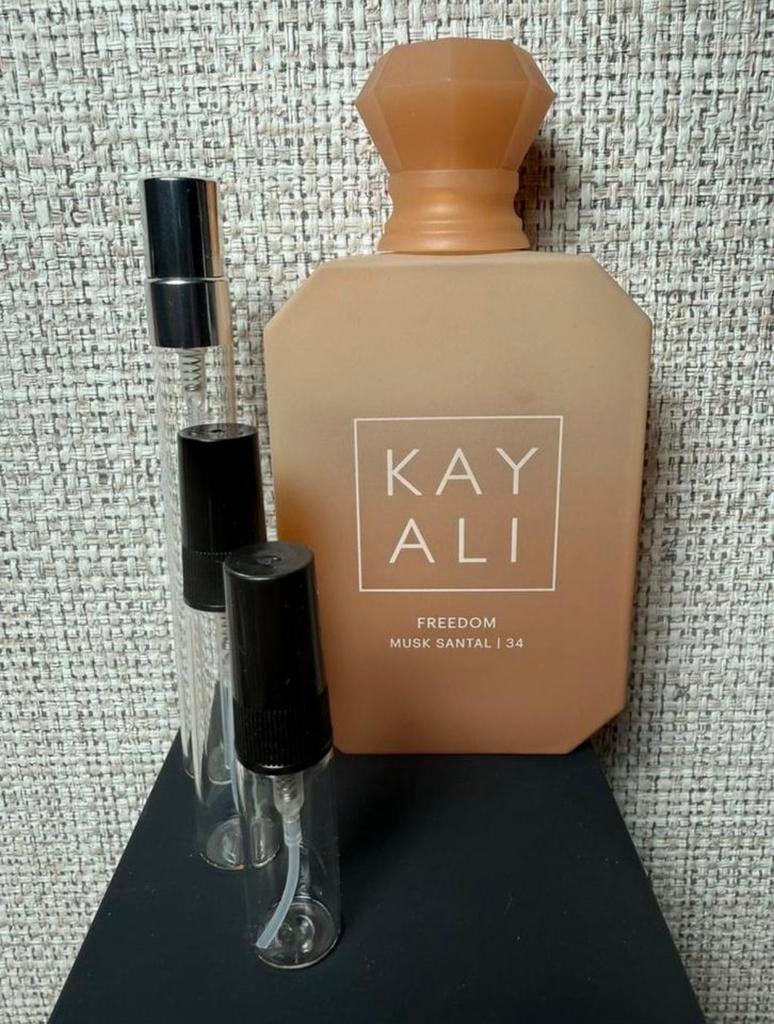 Kayali Freedom Musk Santal 34, Sieraden, Tassen en Uiterlijk, Uiterlijk | Parfum, Ophalen of Verzenden, Nieuw