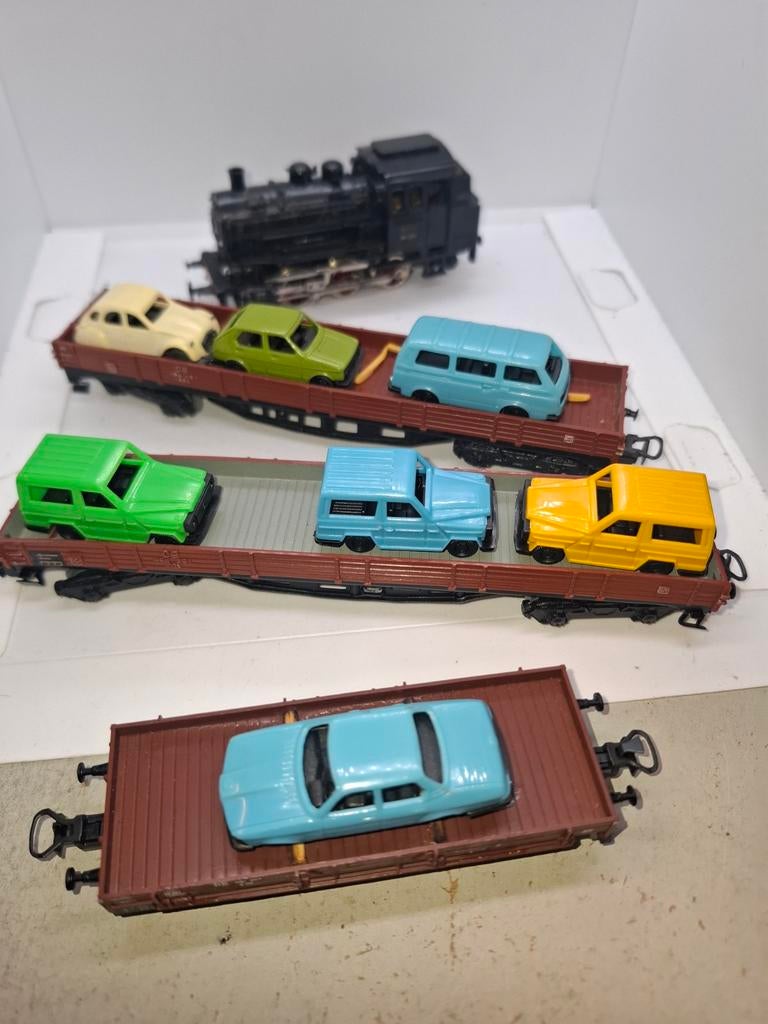 Speelgoed lokje met wagons met auto van marklin in ho, Wisselstroom, Gebruikt, Locomotief, Ophalen of Verzenden