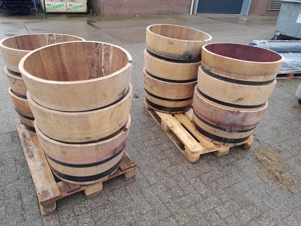 Grote eiken plantenbakken,halve wijnvaten diverse maten., Ophalen, Rond, Zo goed als nieuw, 60 tot 100 cm