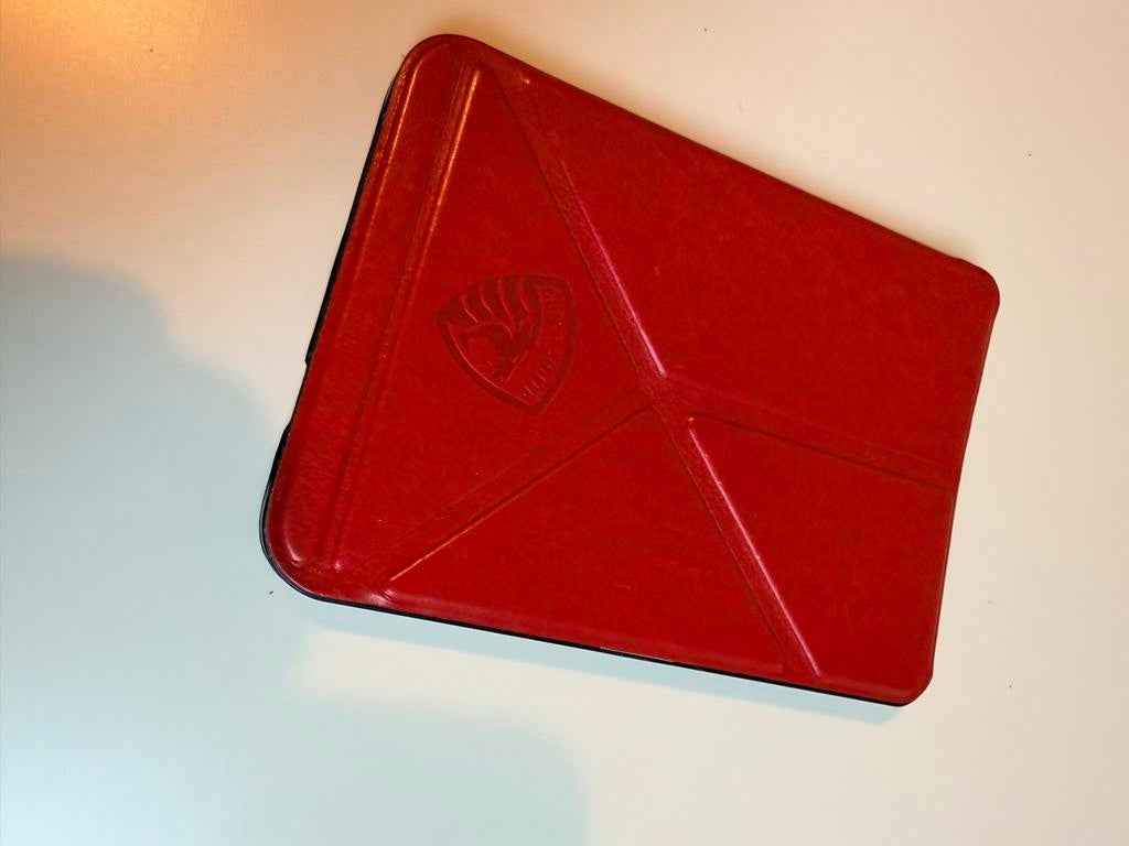 Rood hoesje voor Kobo Clara BW/Colour, Ophalen of Verzenden, Gebruikt, 7 inch of minder, Bescherming voor- en achterkant