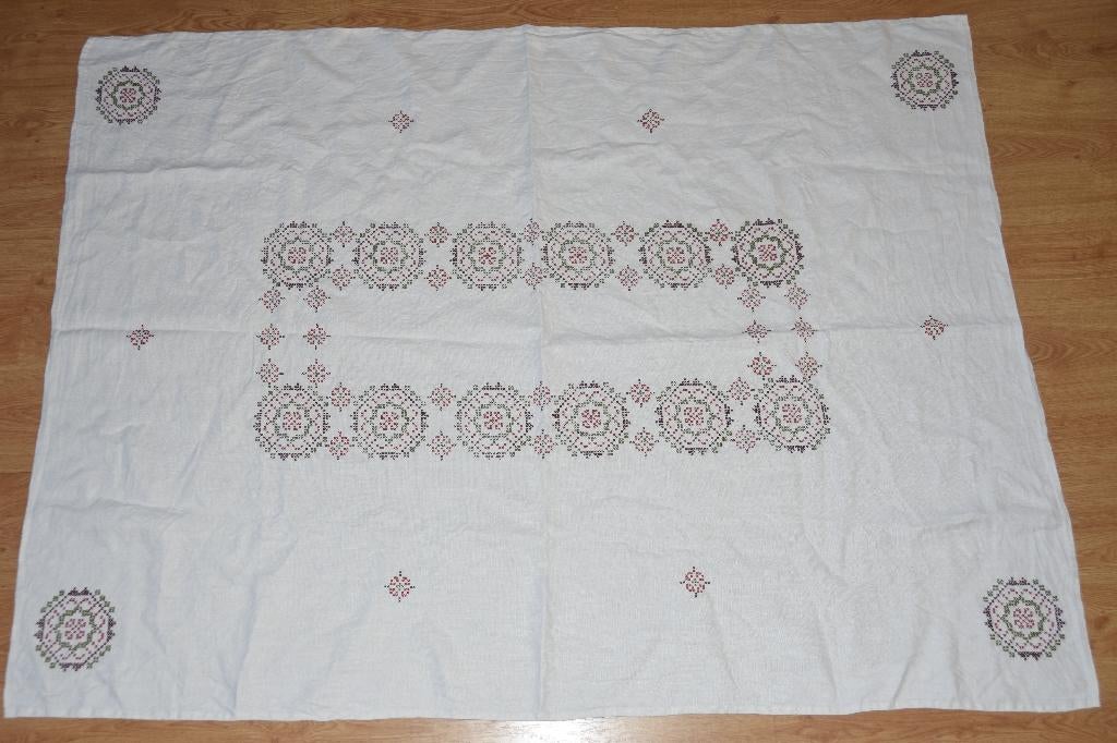 Brocante hand geborduurd tafelkleed 170 x 130, Verzenden, Rechthoek