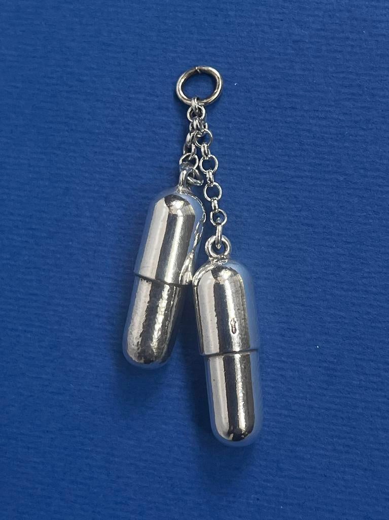 2x Massief Zilveren Hangers Massive Silver Chillpil Pendants, Ophalen of Verzenden, Nieuw, Zilver, Zilver