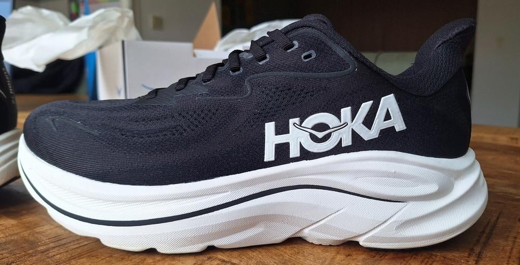 HOKA Clifton 10 Wide (2E) maat 42 2/3 -nieuwstaat-met doos, Overige merken, Hardloopschoenen, Nieuw, Ophalen of Verzenden