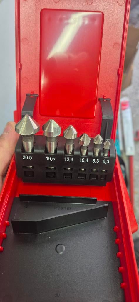 Hilti HSS CS verzinkboor set, Ophalen